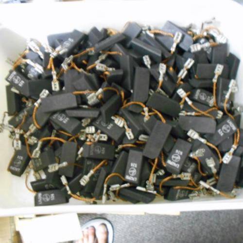 HOOVER WASHING MACHINE MOTOR CARBON BRUSHES - R12.00 PER PAIR